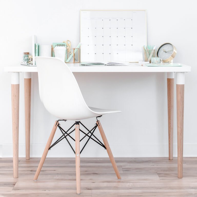 Start Smart: Launch a Side Hustle, Not Another 9 to 5 Grind